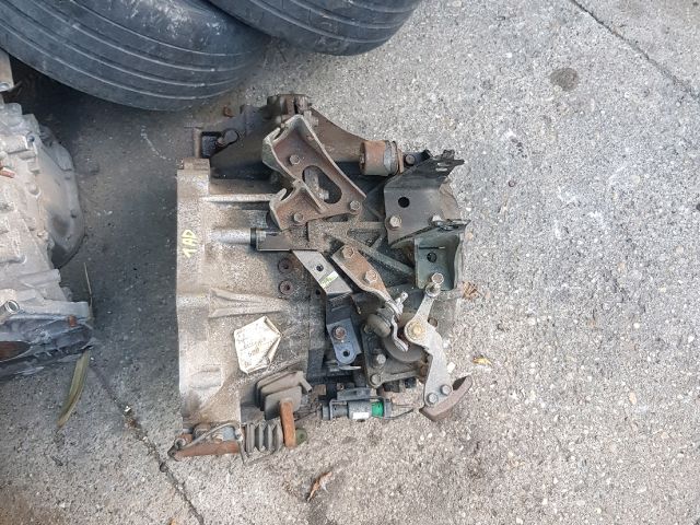 bontott TOYOTA AVENSIS T27 Váltó (Mechanikus)