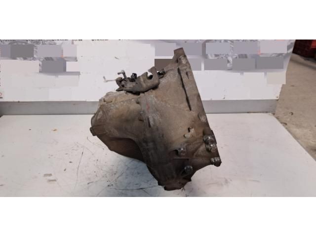 bontott TOYOTA AVENSIS T27 Váltó (Mechanikus)