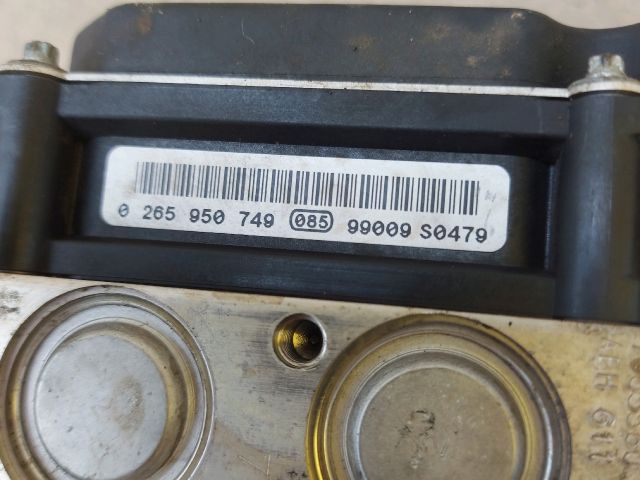 bontott TOYOTA AVENSIS T27 ABS Kocka