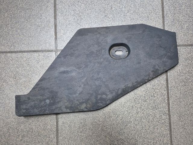 bontott TOYOTA AVENSIS T27 Akkumulátor Fedél