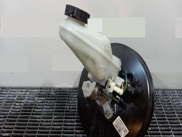 bontott TOYOTA AVENSIS T27 Főfékhenger