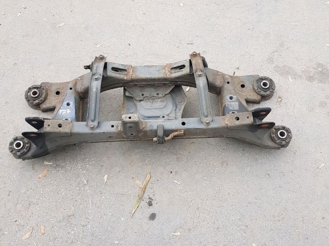 bontott TOYOTA AVENSIS T27 Hátsó Bölcső