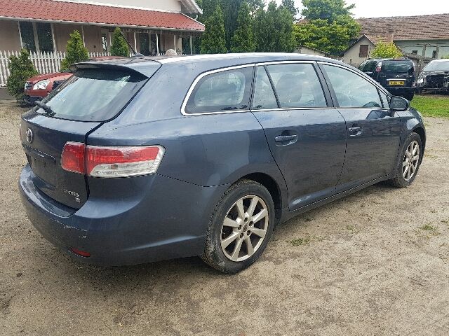 bontott TOYOTA AVENSIS T27 Klímakompresszor