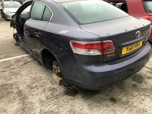 bontott TOYOTA AVENSIS T27 Kuplung Szett Lendkerékkel