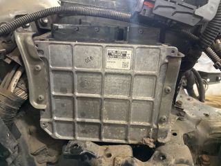 bontott TOYOTA AVENSIS T27 Motorvezérlő