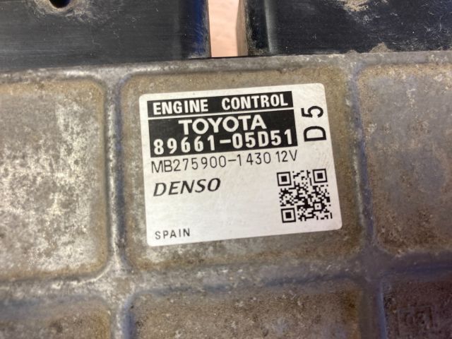 bontott TOYOTA AVENSIS T27 Motorvezérlő