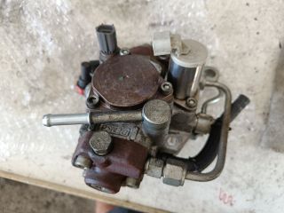 bontott TOYOTA AVENSIS T27 Nagynyomású Szivattyú