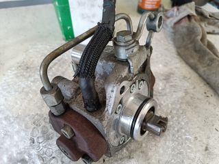 bontott TOYOTA AVENSIS T27 Nagynyomású Szivattyú