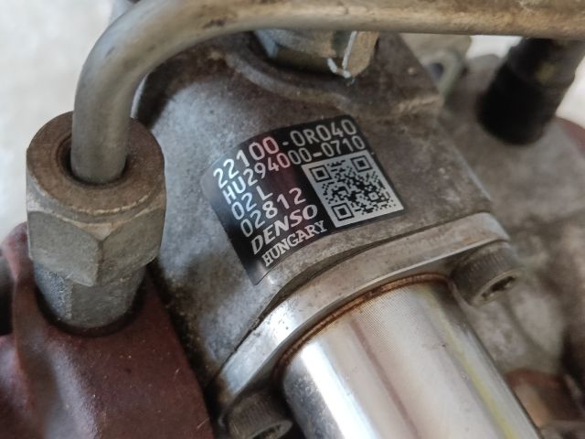 bontott TOYOTA AVENSIS T27 Nagynyomású Szivattyú