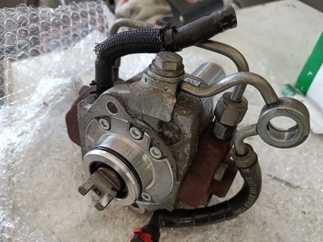 bontott TOYOTA AVENSIS T27 Nagynyomású Szivattyú