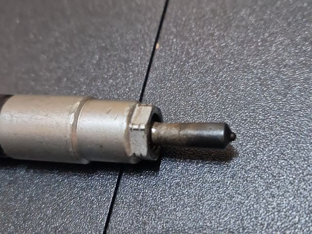 bontott TOYOTA AVENSIS T27 Porlasztó (1 db)