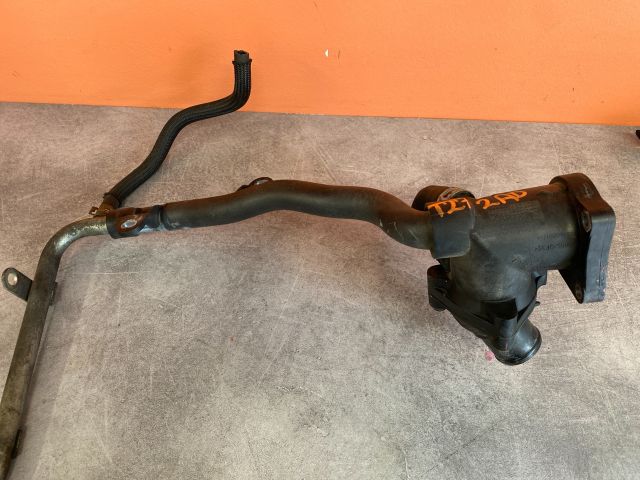 bontott TOYOTA AVENSIS T27 Termosztátház Csővel