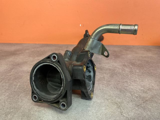 bontott TOYOTA AVENSIS T27 Termosztátház Csővel