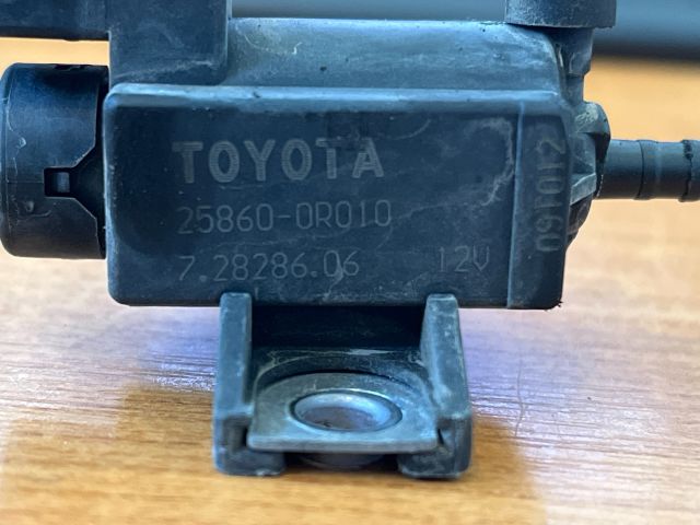 bontott TOYOTA AVENSIS T27 Turbó Vákum Szelep