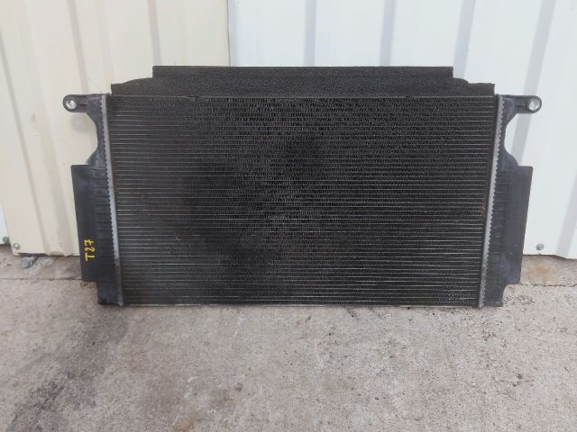 bontott TOYOTA AVENSIS T27 Vízhűtő Radiátor (Klímás)