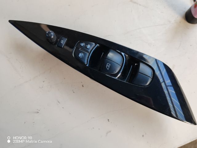 bontott TOYOTA AVENSIS T27 Ablakemelő Kapcsoló Négyes / Kettes