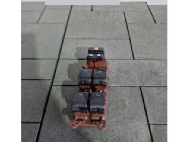 bontott TOYOTA AVENSIS T27 Ablakemelő Kapcsoló Négyes / Kettes