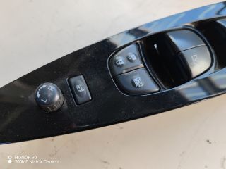 bontott TOYOTA AVENSIS T27 Ablakemelő Kapcsoló Négyes / Kettes