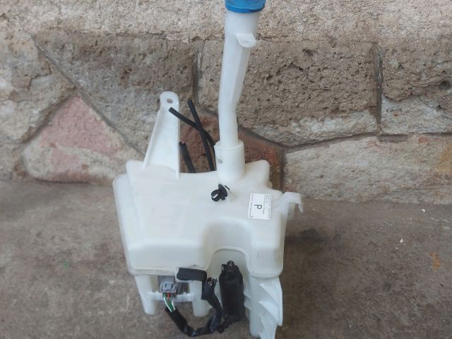 bontott TOYOTA AVENSIS T27 Ablakmosó Tartály