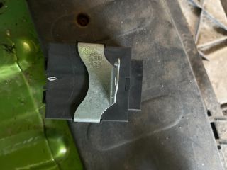 bontott TOYOTA AVENSIS T27 Ablaktörlő Relé