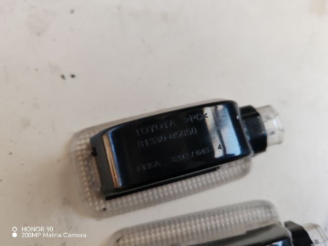 bontott TOYOTA AVENSIS T27 Ajtó Kárpit Világítás