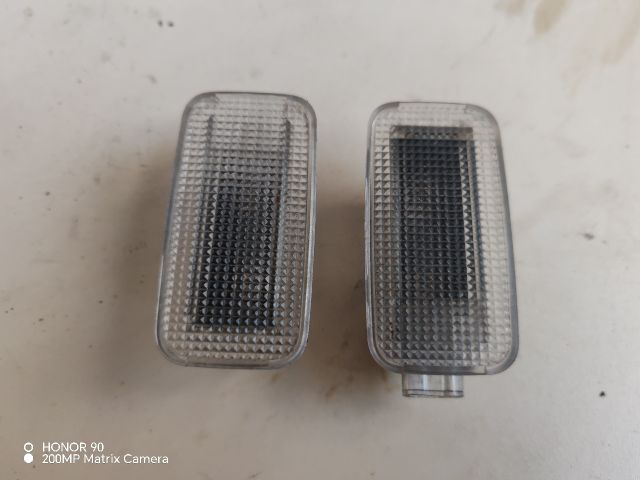 bontott TOYOTA AVENSIS T27 Ajtó Kárpit Világítás