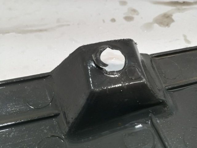 bontott TOYOTA AVENSIS T27 Alsó Hűtőburkolat