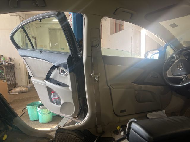 bontott TOYOTA AVENSIS T27 Bal B Oszlop Burkolat