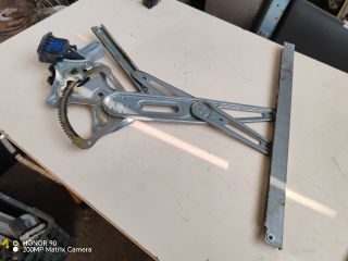 bontott TOYOTA AVENSIS T27 Bal első Ablakemelő Szerkezet (Elektromos)