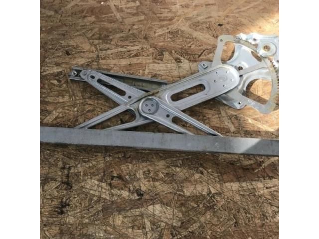 bontott TOYOTA AVENSIS T27 Bal első Ablakemelő Szerkezet (Elektromos)