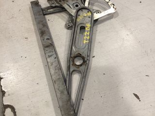 bontott TOYOTA AVENSIS T27 Bal első Ablakemelő Szerkezet (Elektromos)