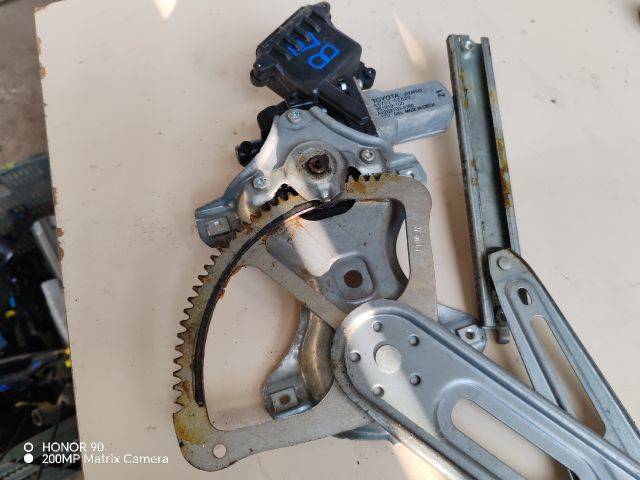 bontott TOYOTA AVENSIS T27 Bal első Ablakemelő Szerkezet (Elektromos)