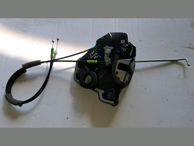 bontott TOYOTA AVENSIS T27 Bal első Ajtózár