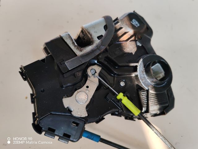 bontott TOYOTA AVENSIS T27 Bal első Ajtózár