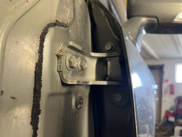 bontott TOYOTA AVENSIS T27 Bal első Felső Zsanér