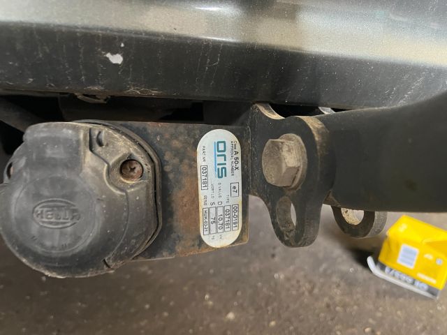 bontott TOYOTA AVENSIS T27 Bal első Fixüveg (Ajtóban)