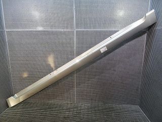 bontott TOYOTA AVENSIS T27 Bal első Küszöb Díszléc