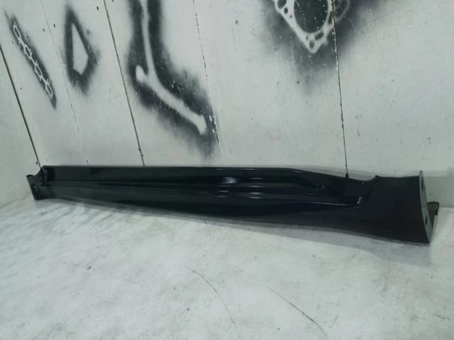 bontott TOYOTA AVENSIS T27 Bal első Küszöb Díszléc