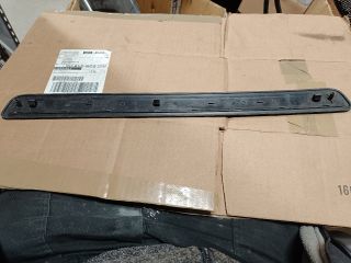 bontott TOYOTA AVENSIS T27 Bal első Küszöb Díszléc