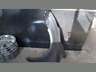 bontott TOYOTA AVENSIS T27 Bal első Sárvédő