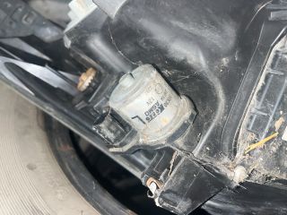 bontott TOYOTA AVENSIS T27 Bal Fényszóró