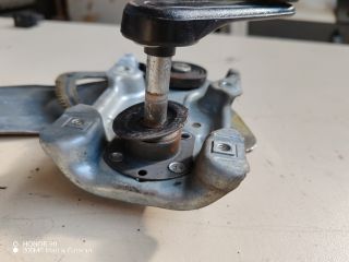 bontott TOYOTA AVENSIS T27 Bal hátsó Ablakemelő Szerkezet (Mechanikus)