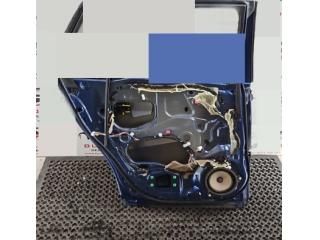 bontott TOYOTA AVENSIS T27 Bal hátsó Ajtó (Üres lemez)