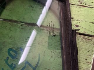 bontott TOYOTA AVENSIS T27 Bal hátsó Fixüveg (Ajtóban)