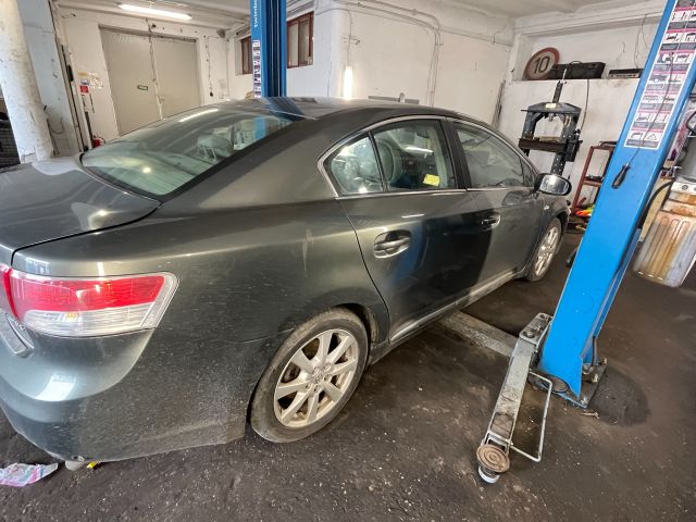 bontott TOYOTA AVENSIS T27 Bal Ködfényszóró