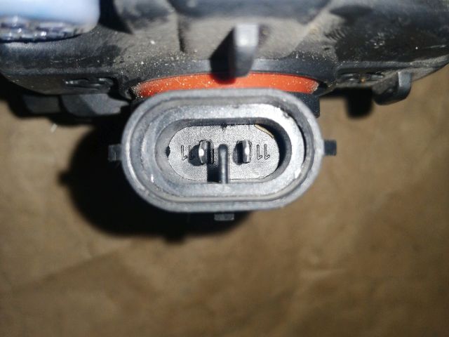 bontott TOYOTA AVENSIS T27 Bal Ködfényszóró