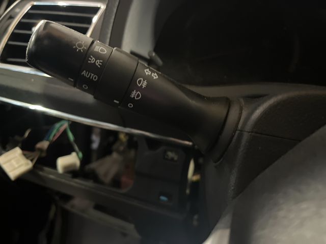 bontott TOYOTA AVENSIS T27 Bal Kormánykapcsoló Irányjelző