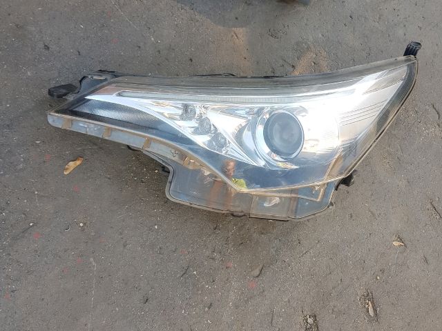 bontott TOYOTA AVENSIS T27 Bal Ledes Fényszóró