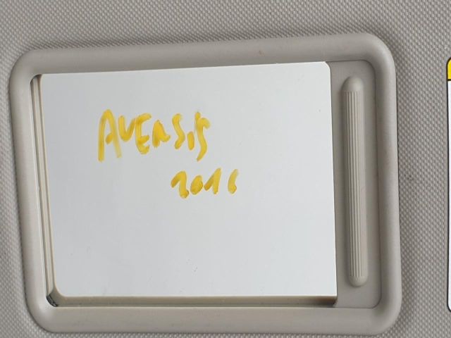 bontott TOYOTA AVENSIS T27 Bal Napellenző