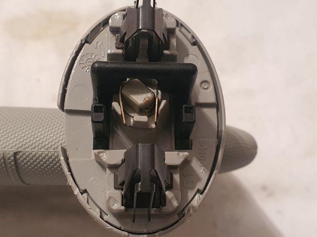 bontott TOYOTA AVENSIS T27 Bal Napellenző